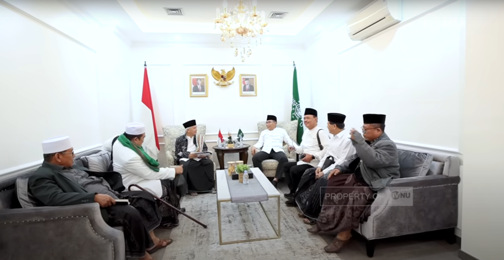 Sejumlah kiai Thoriqoh dan pimpinan Jamiyah Ahlith Thoriqoh Al Mutabaroh An Nahdliyah (Jatman) dari berbagai daerah menemui Ketua Umum PBNU