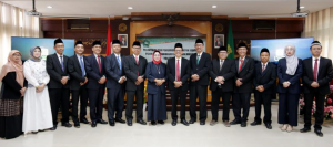 Rektor UIN Suka melantik segenap Wakil Rektor, Dekan Fakultas dan Direktur Pascasarjana, serta Ketua Lembaga