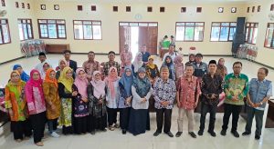 Ketua PWNU DIY, Dr. KH. Ahmad Zuhdi Muhdlor, S.H., M.Hum Jadi Narasumber Penyuluhan Hukum Departemen Hukum Islam FH UGM di Kalurahan Panggungharjo