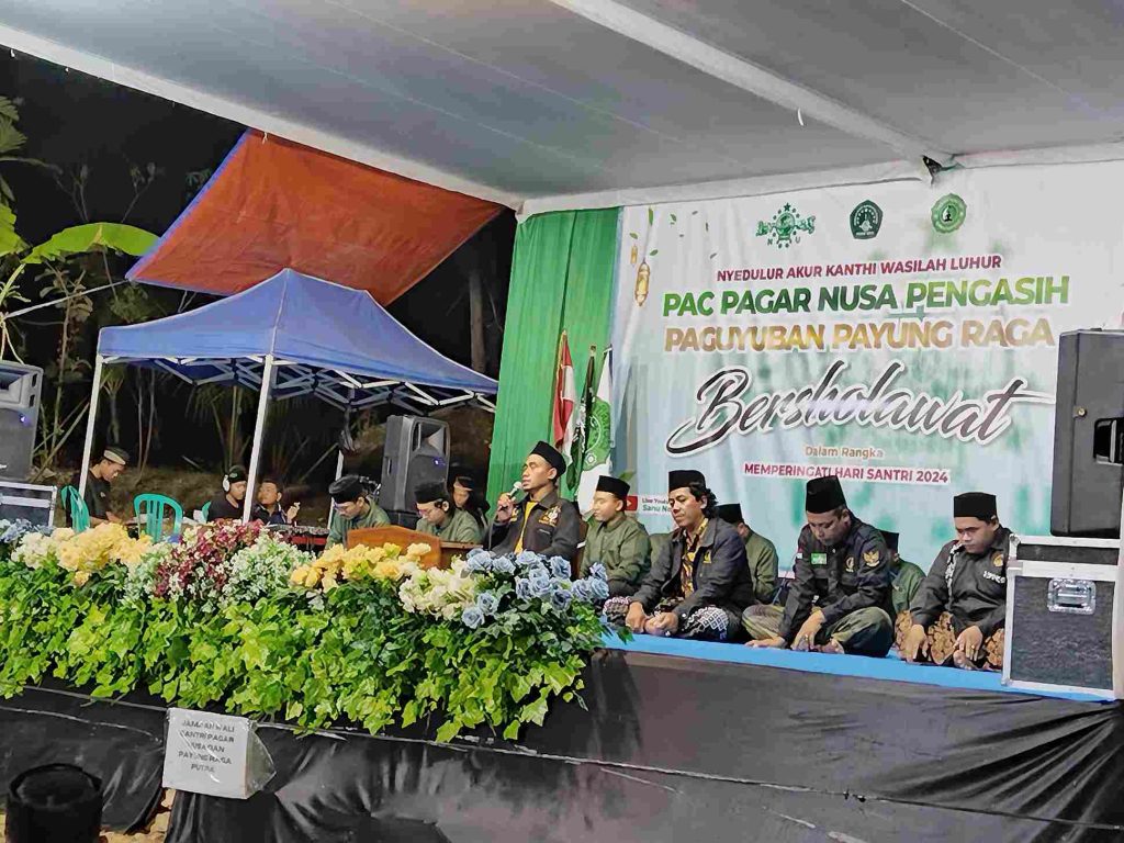 Pagar Nusa PAC Pengasih Gelar Malam Sholawat Meriah Rayakan Hari Santri Nasional