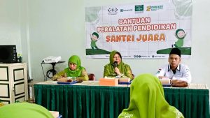 Peringati Hari Santri dan 2 Dekade NU CARE LAZISNU Salurkan 100 Paket Peralatan Pendidikan