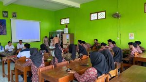 Workshop “Brand New Day: Melangkah Menuju Era Digital” Buka Wawasan Siswa SMK Ma’arif 1 Kretek tentang Branding di Era Digital
