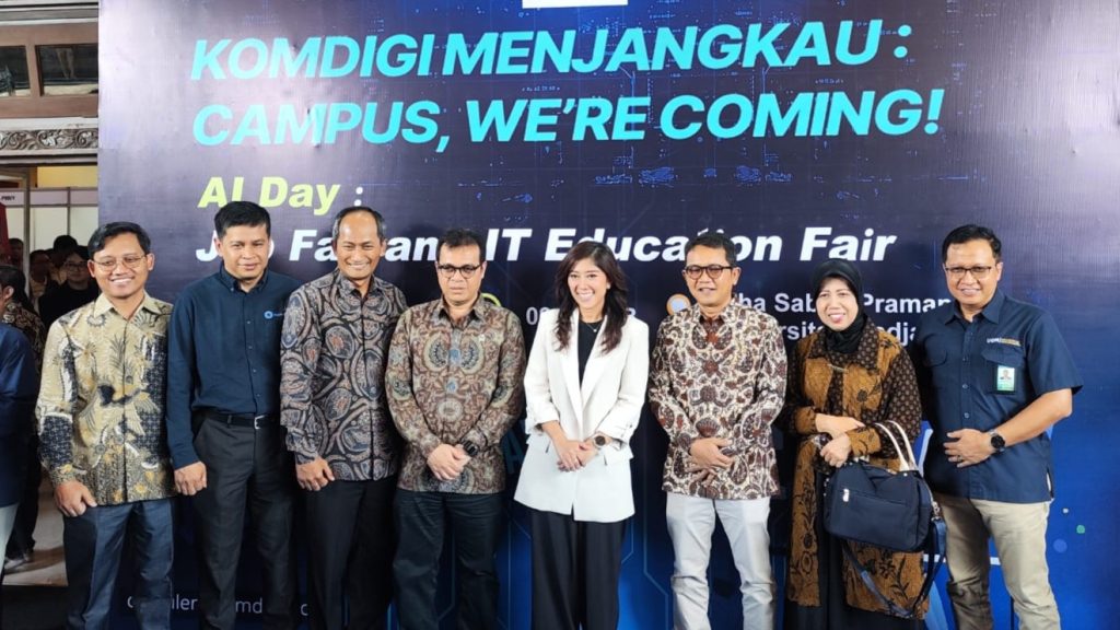AI Day di UGM: Komdigi Tegaskan Pentingnya Etika dan Regulasi Kecerdasan Buatan