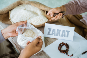 Tuntunan Zakat Fitrah: Dalil, Syarat dan Takarannya