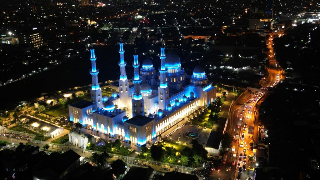 LTM PWNU DIY Belajar Pengelolaan Masjid Modern di Masjid Raya Sheikh Zayed Solo