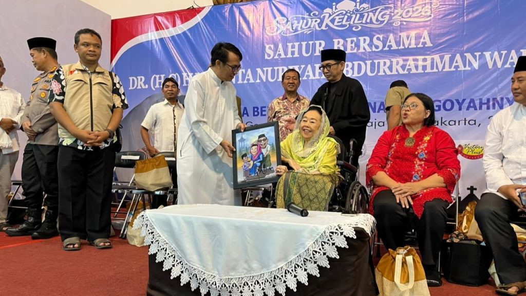 Nyai Sinta Nuriyah Abdurrahman Wahid Lanjutkan Sahur Keliling di Gereja Katolik Paroki Kristus Raja Baciro, PWNU DIY Hadir Dukung Toleransi
