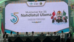 Bawa Keberkahan Jam’iyah, Kiai Anwar Iskandar Bacakan Penetapan Gus Kikin Sebagai Ketum PBNU