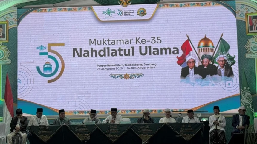 Bawa Keberkahan Jam’iyah, Kiai Anwar Iskandar Bacakan Penetapan Gus Kikin Sebagai Ketum PBNU