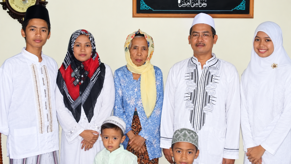 Nyai Hj. Istijabah: Menjaga Nyala Al-Qur’an dari Wonokromo